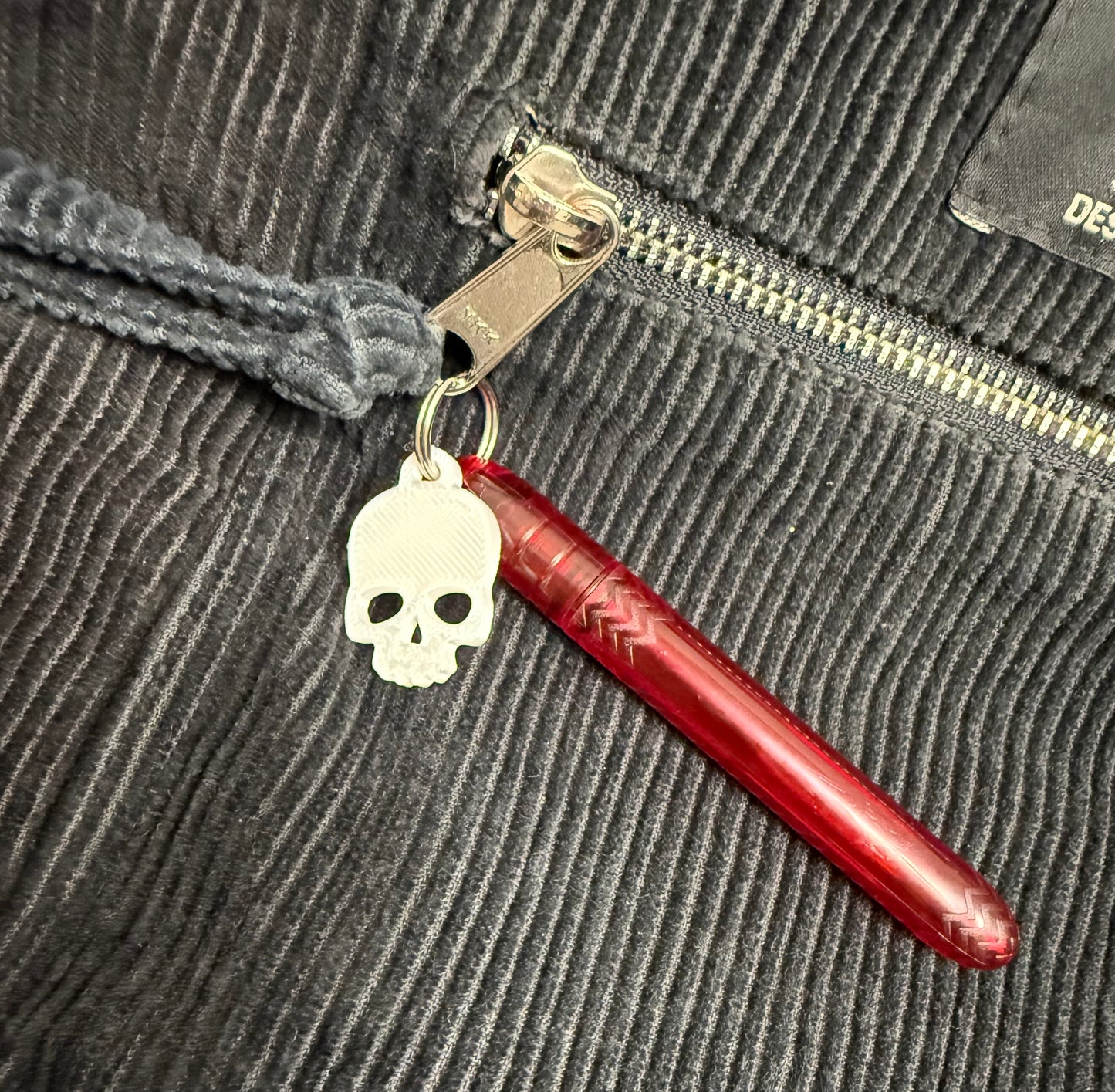 Skully Charm Set - Pocket Pen Pen Keychain Duo