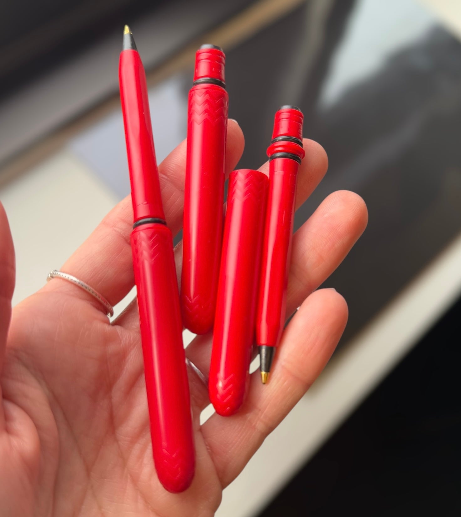 Red Pokka – Pokka Pens